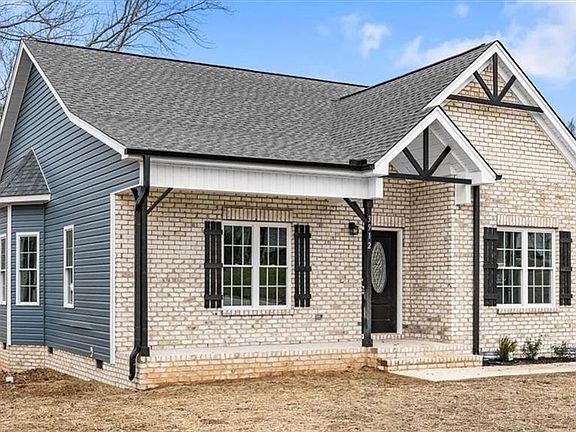 3rd image of 3912 Fairall Dr