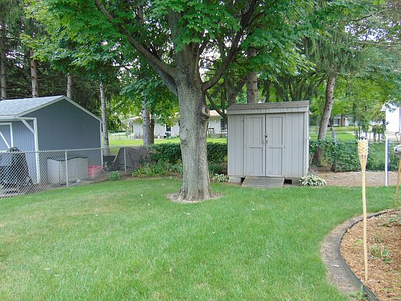 3rd image of 617 Normandy Dr