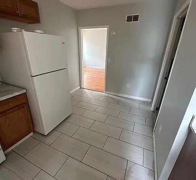 842 Congress Ave #3 — Photo 15