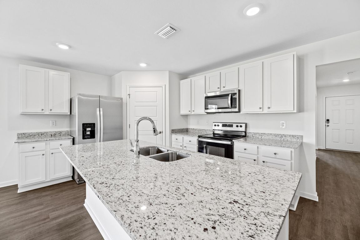 Cypress at Wesley Park large kitchen island