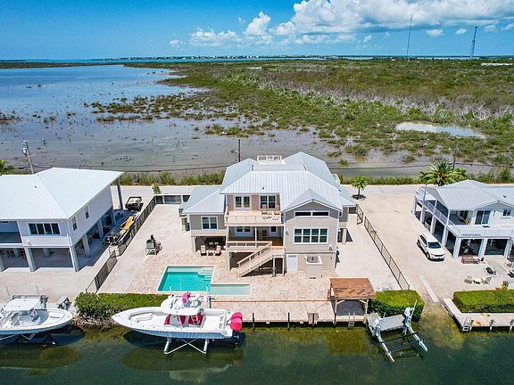 2nd image of 333 Indies Rd