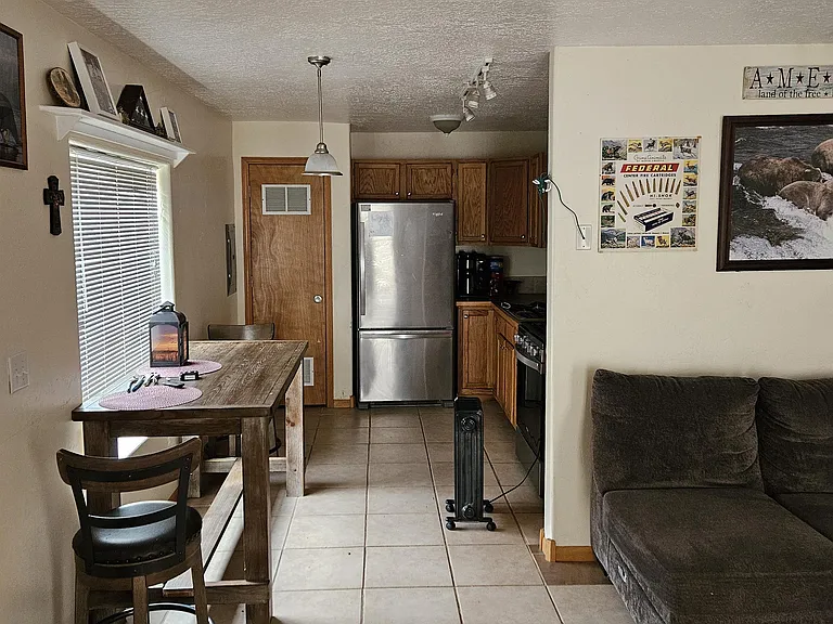 410 Smith Ave — Photo 6