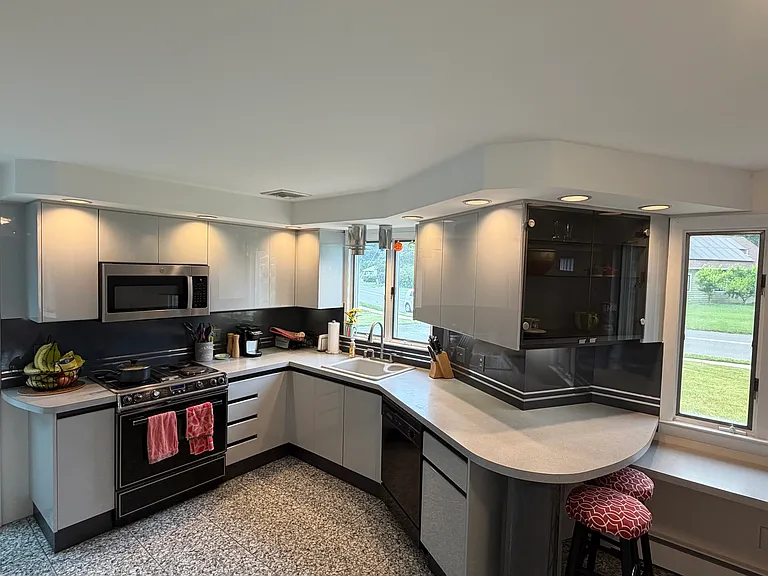 219 Sun Valley Dr — Photo 9
