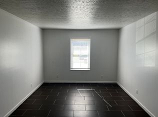 630 Seminole Rd APT 6, Radcliff, KY 40160