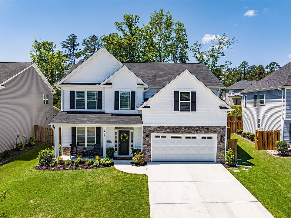 1st image of 452 Arrowwood Dr