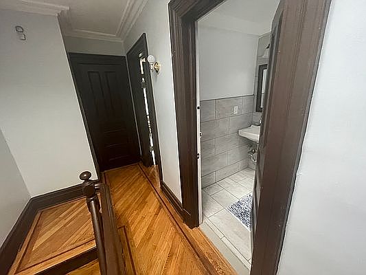 2nd image of 1416 Pacific St #3