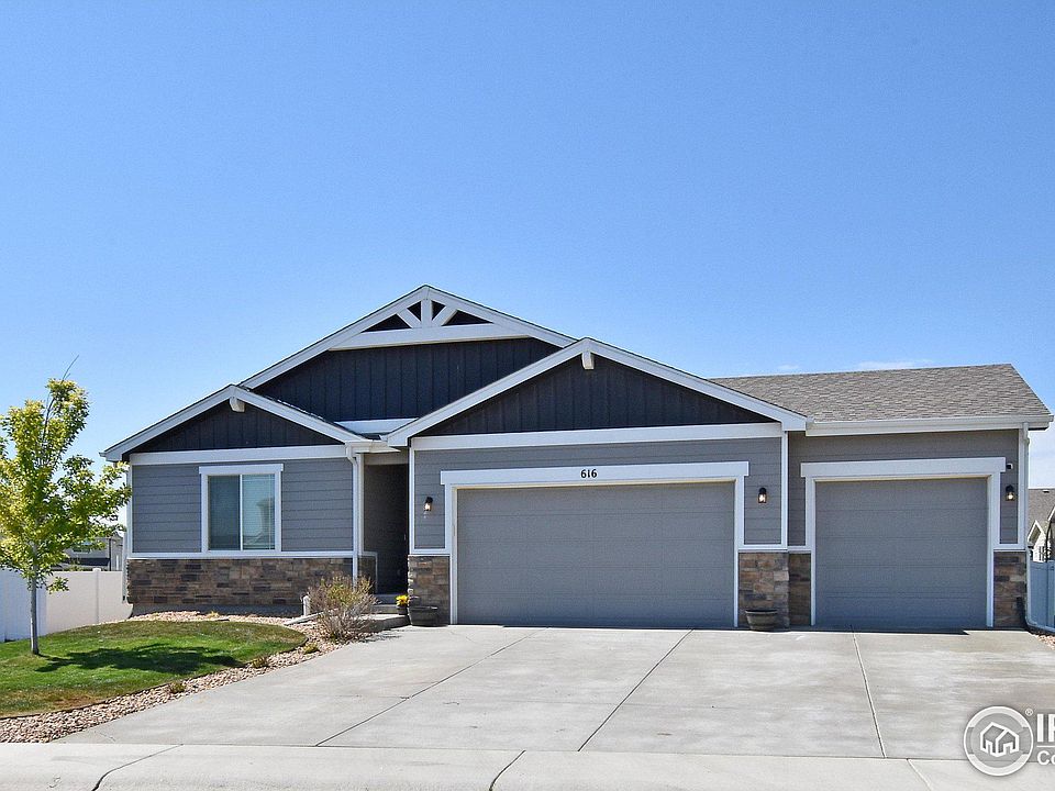 1st image of 616 Singletree Ln