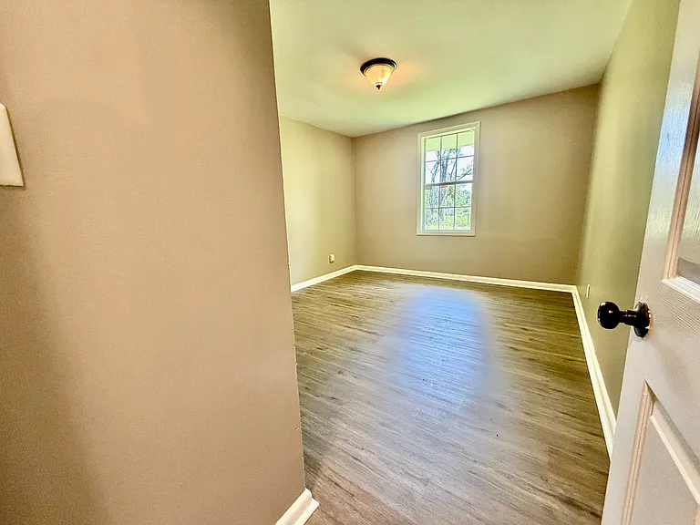 1005 Ridgewood Dr — Photo 6