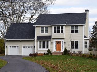 18 King Rd, Tiverton, RI 02878