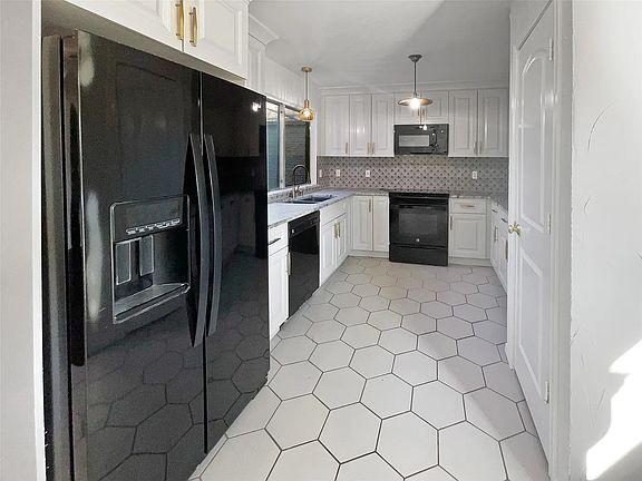 2nd image of 3122 Richland Oaks Dr #108