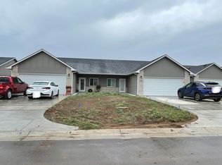 109 & 111 E Santa Fe Cir, Mulvane, KS 67110