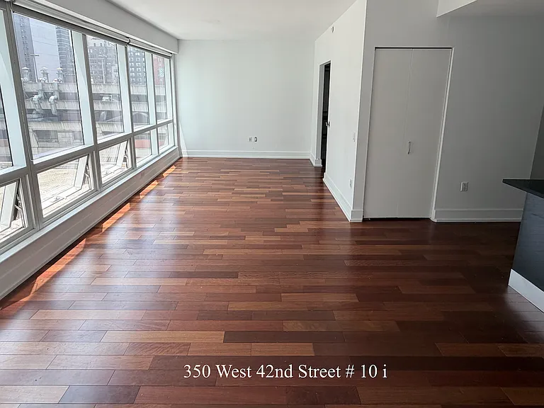 350 W 42nd St #10I — Photo 19