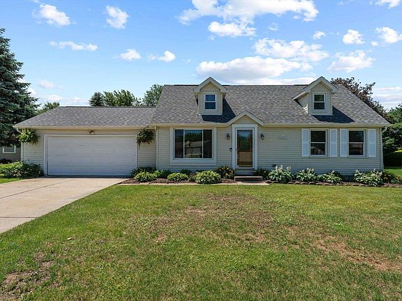 2nd image of 14666 Mill Valley Ln