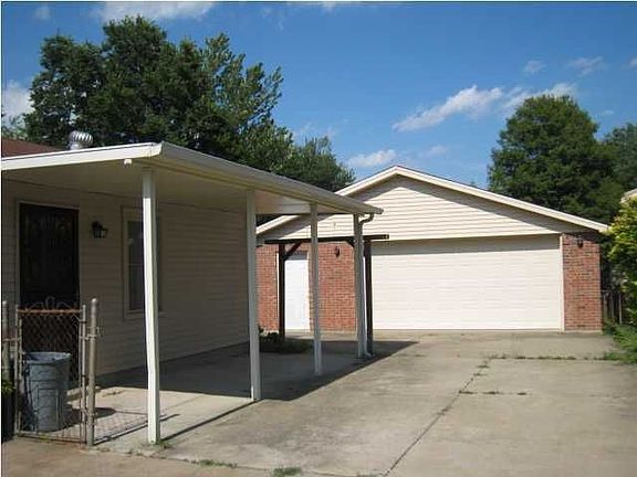 3rd image of 10815 Milwaukee Way
