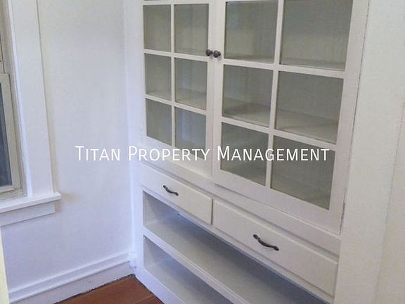 3rd image of 714 27th St APT 2