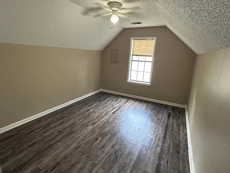 1602 Golf Course Dr — Photo 11