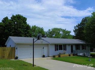 5850 Ridge Rd, Stevensville, MI 49127