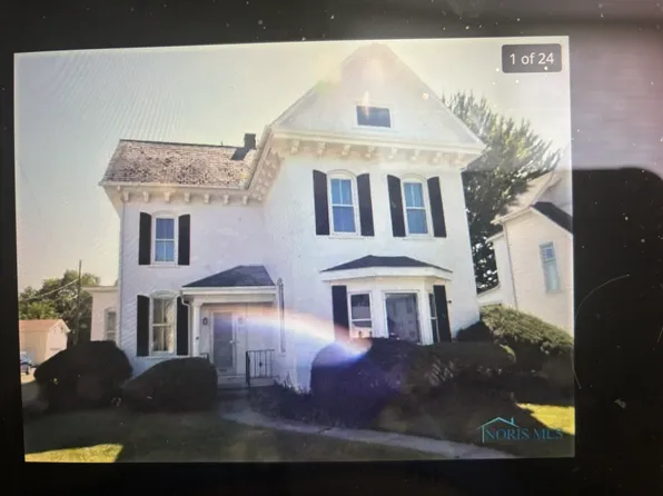 215 Center St, Findlay, OH 45840