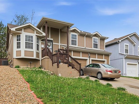 5th image of 8308 Prospect Ave