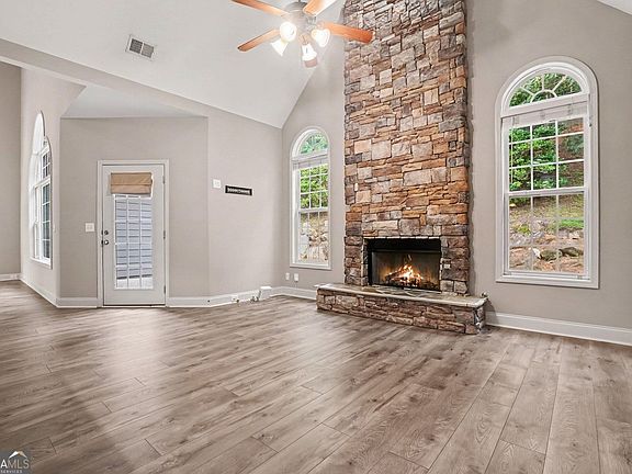 3rd image of 72 Dorys Way