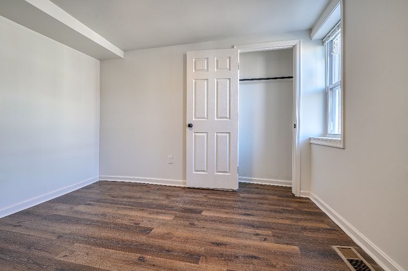 1st image of 1113 W Lombard St