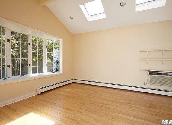 5th image of 198 Franklin Ave