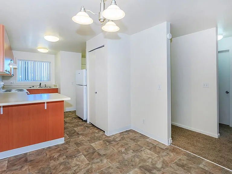 Arbor Heights — Photo 18