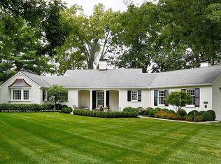 1879 Parkers Mill Rd, Lexington, KY 40504