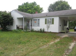 1800 Woodland Ave, Sanford, NC 27330