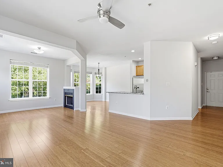 6495 Tayack Pl #204 — Photo 2