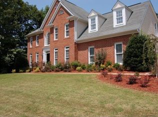 2545 Hidden Wood Ln, Lawrenceville, GA 30043