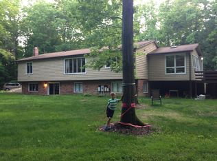 9596 Stafford Rd, Chagrin Falls, OH 44023