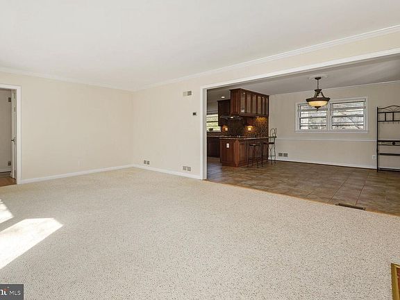 5th image of 3801 N Oakland St