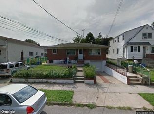 21 Juniper Rd, Port Washington, NY 11050