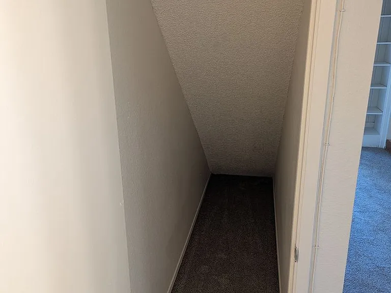 Eastlake Apartments — Photo 67