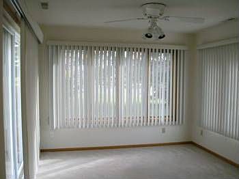 3rd image of 820 Woodland Ln