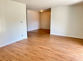 13940 Hackett St APT 2, Hanford, CA 93230