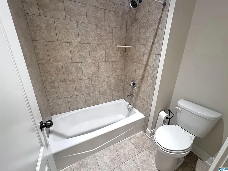4872 Heritage Hills Way — Photo 15