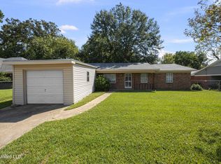 1918 Elaine St, Jackson, MS 39204