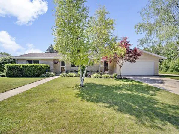 559 West Jefferson STREET, Port Washington, WI 53074