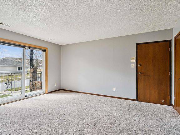 3rd image of 1115 Flammang Dr APT 4