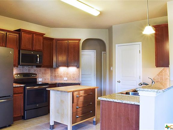 5th image of 631 Northcliffe Dr