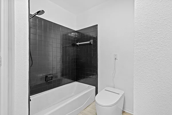 5349 Northridge Blvd — Photo 11