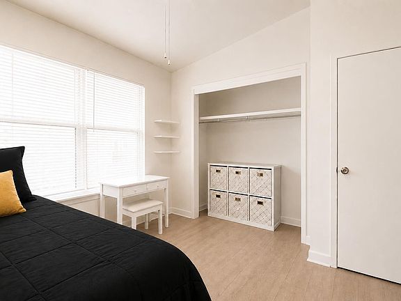 5th image of 3814 Southway Dr