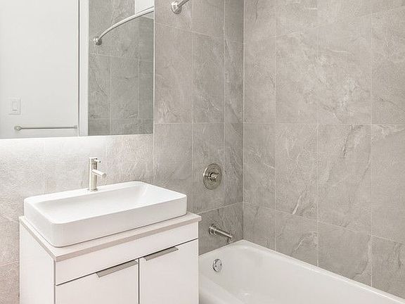 3rd image of 221 E 94th St #2B