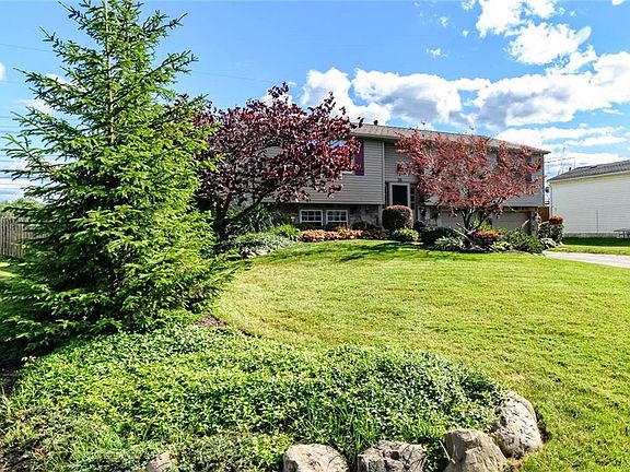 2nd image of 35 Wickwine Ln