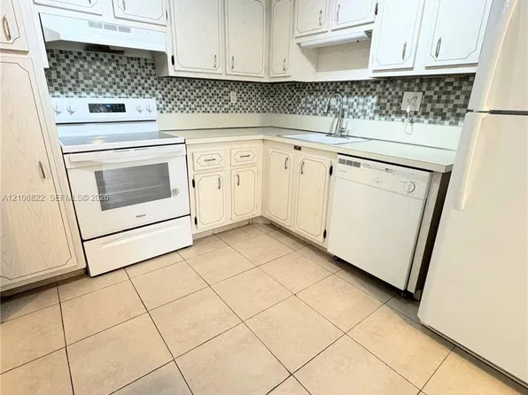 2781 Taft St APT 111, Hollywood, FL 33020