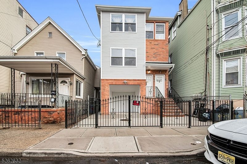 1st image of 95 Highland Ave