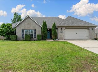 1005 Griffin Ln, Pea Ridge, AR 72751