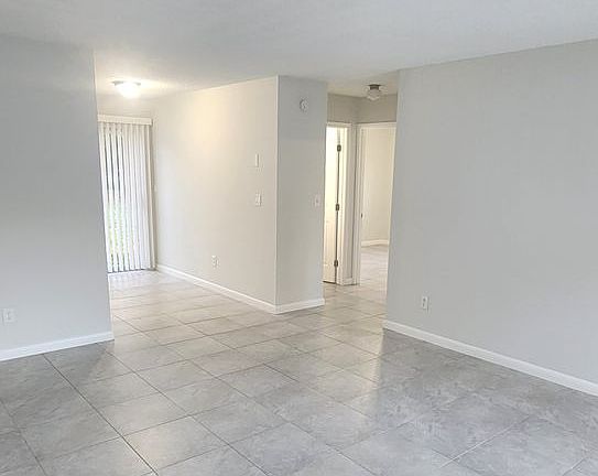 3rd image of 4005 Avenue I #B